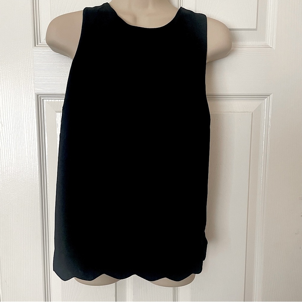 Black Scallop Top